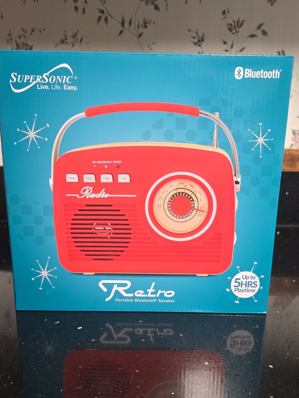 NiB. Retro Portable Bluetooth Speaker - Red